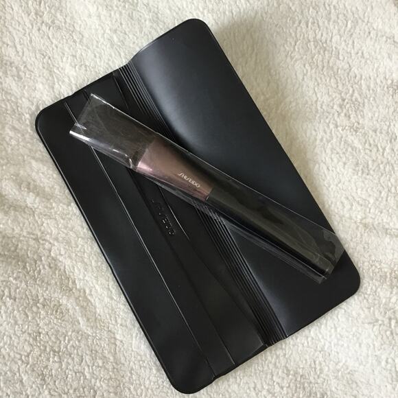 Shiseido Other - Shiseido Black Handle with Rose Metallic Ferrule Face Brush